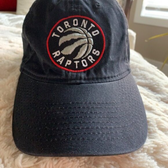 TORONTO RAPTORS ADULT ADJUSTABLE CAP - Picture 1 of 2